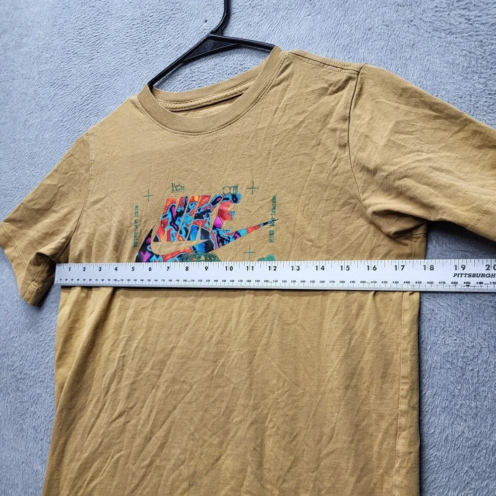 Nike Boy Shirt XL Tan Graphic Nike Swoosh The Tee Logo Short Sleeve